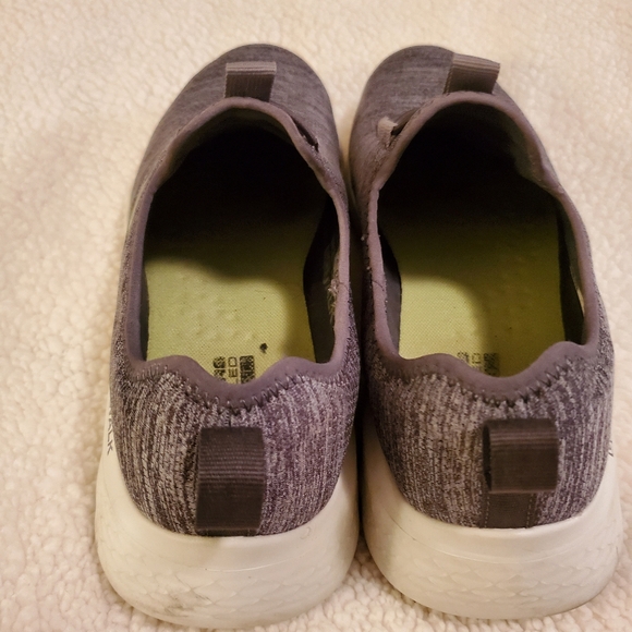 Skechers Go Walk,  men's Size 8/women's size 10.  Heather Gray slip on shoes - Picture 3 of 9